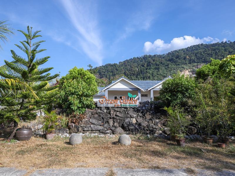 Oyo 89679 Dream Garden Resort Ayer Hangat Exteriér fotografie
